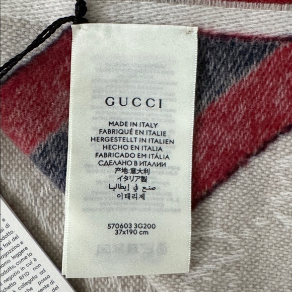 🎉HP🎉! NWT Authentic GUCCI Wool Scarf.
Made In Italy. - Picture 8 of 12